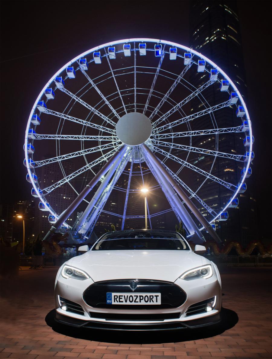  Tesla Model S by RevoZport 2015 года  (фото 2 из 8)